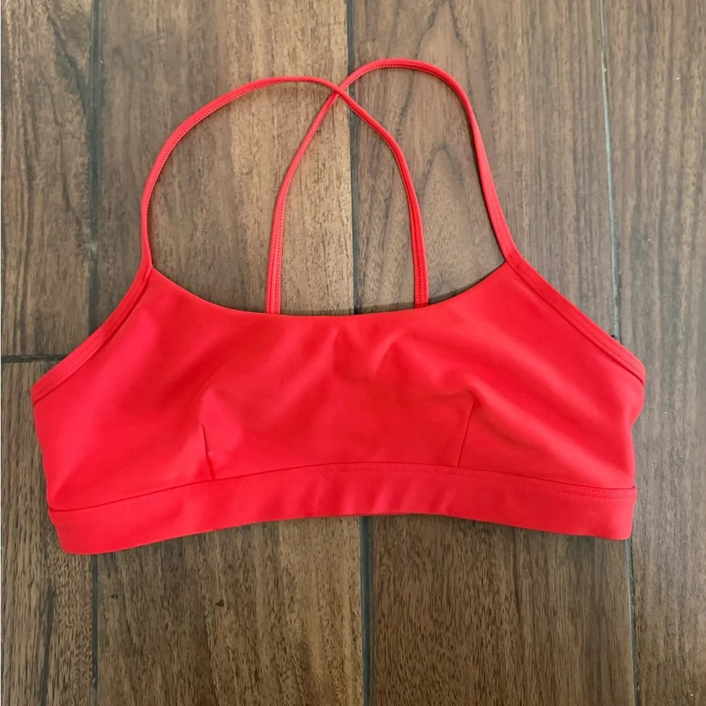 Alo Yoga Airlift intriuge Airbrush Real Bra Size S Red